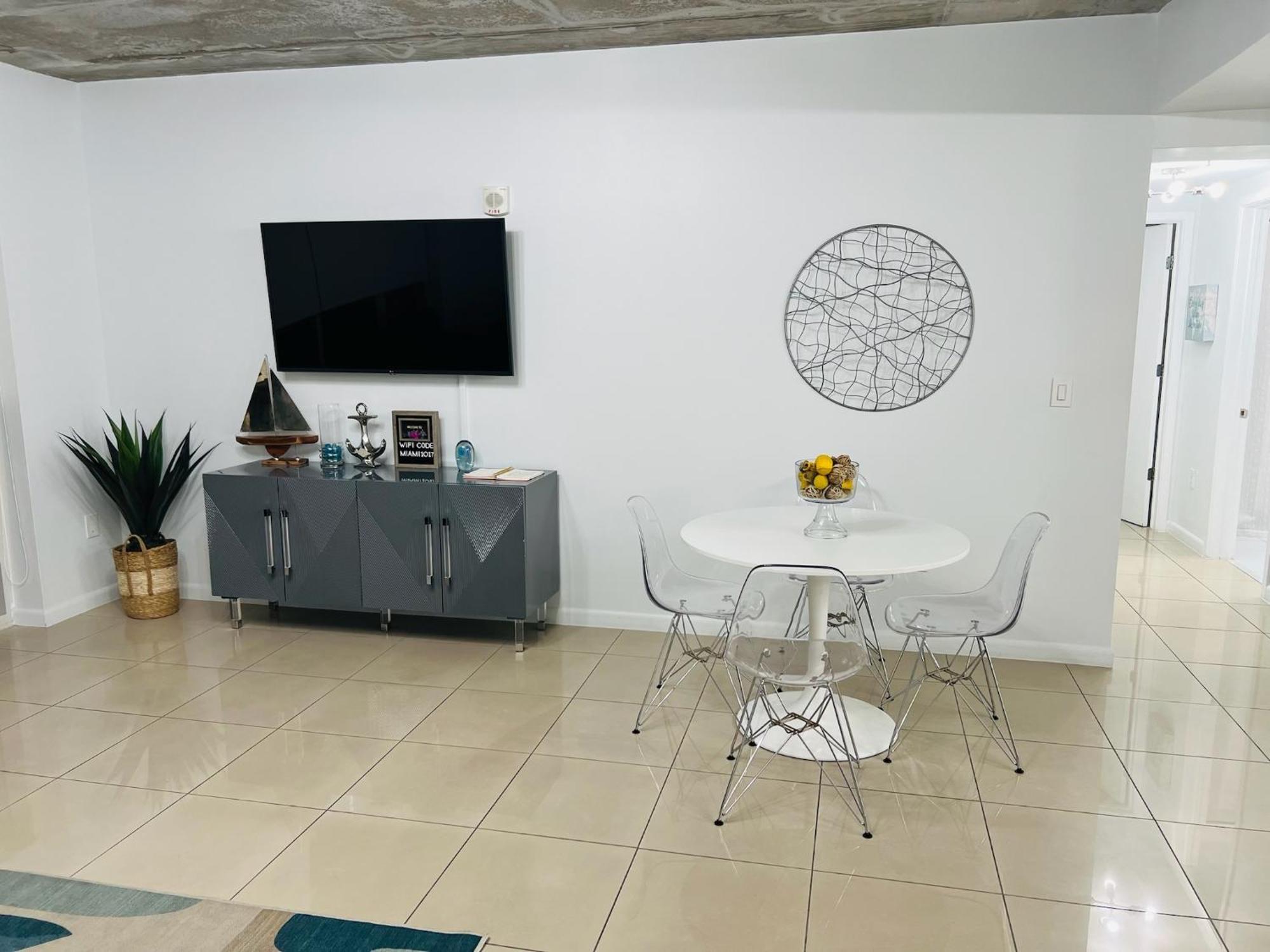 Spacious 2Bd 2Bth At Midblock Miami Ngoại thất bức ảnh